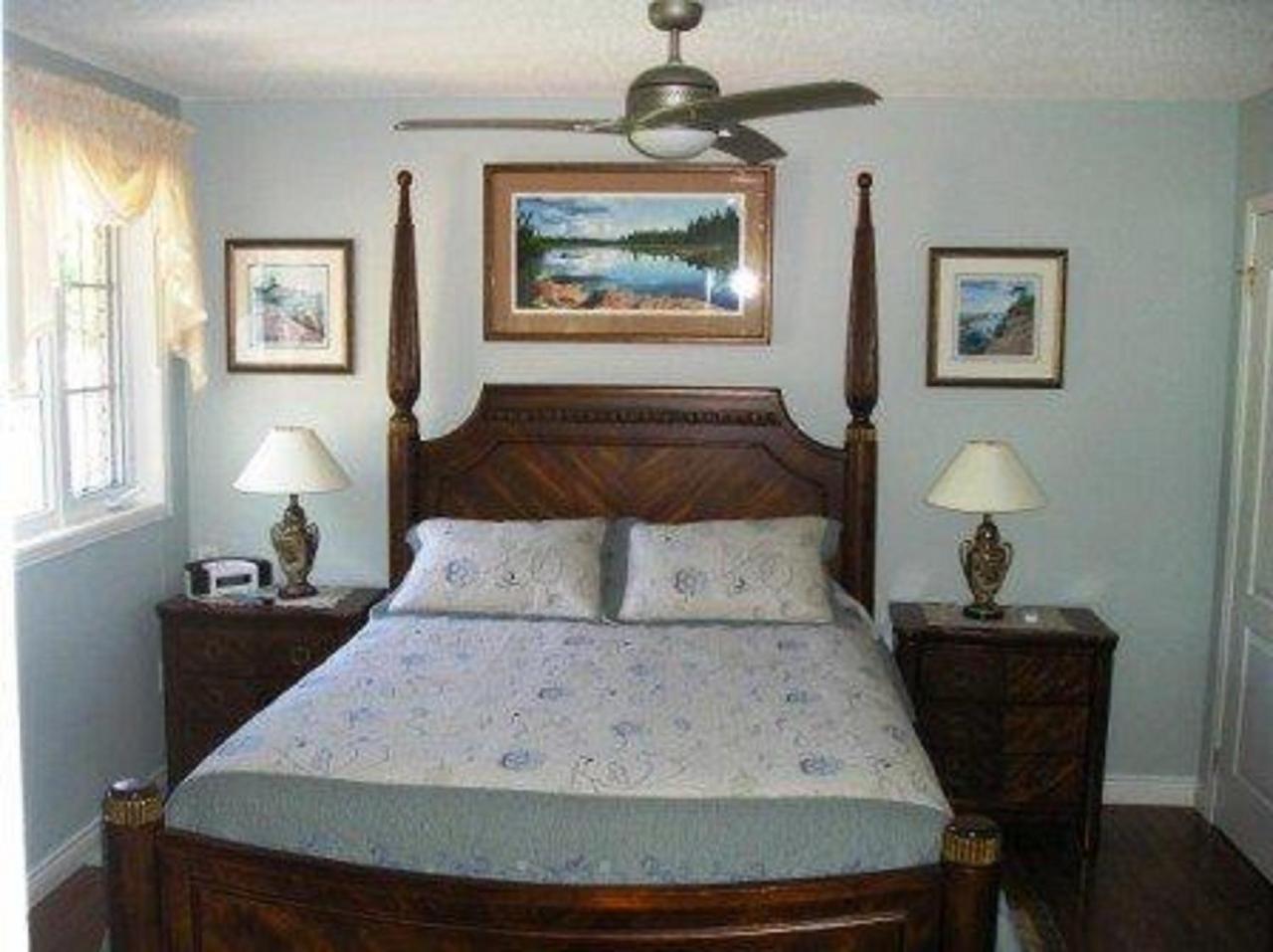 Tucked Inn The Harbour B&B Victoria Harbour Exterior foto